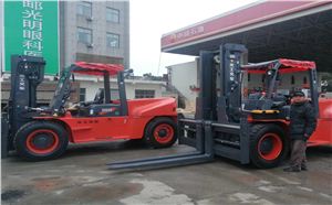 南京12吨龙工叉车花落出租户