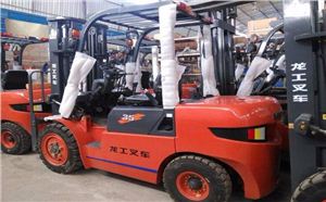 南京叉车出租行业六合出租大户批量采购龙工叉车